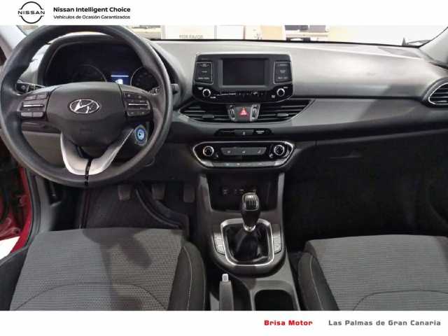 Hyundai HYUNDAI I30 1,4G 100cv ESSENCE HYUNDAI I30 1,4G 100cv ESSENCE